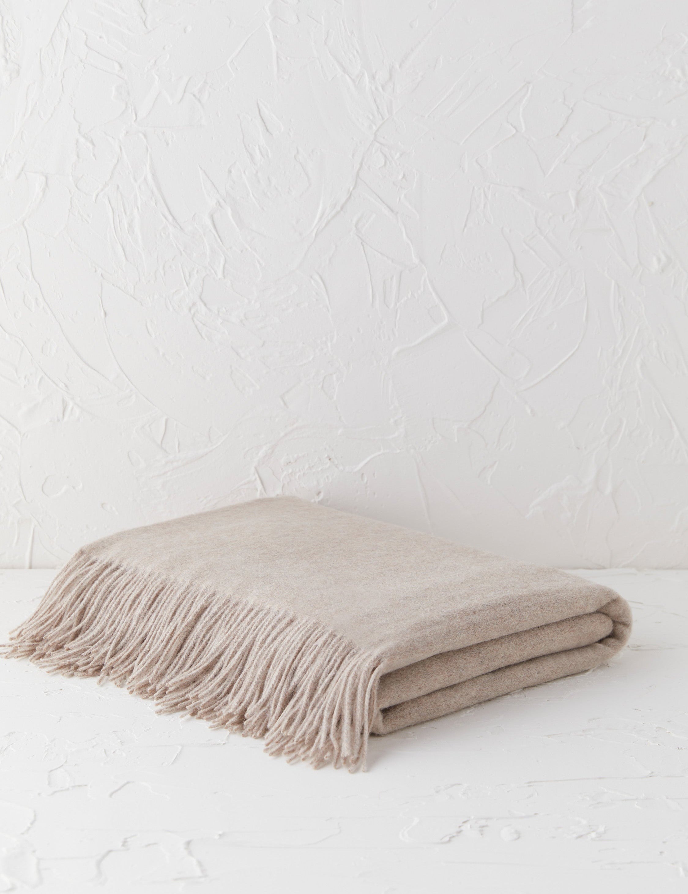 Luna Lambswool Throw | Soft, Hypoallergenic Natural Fiber