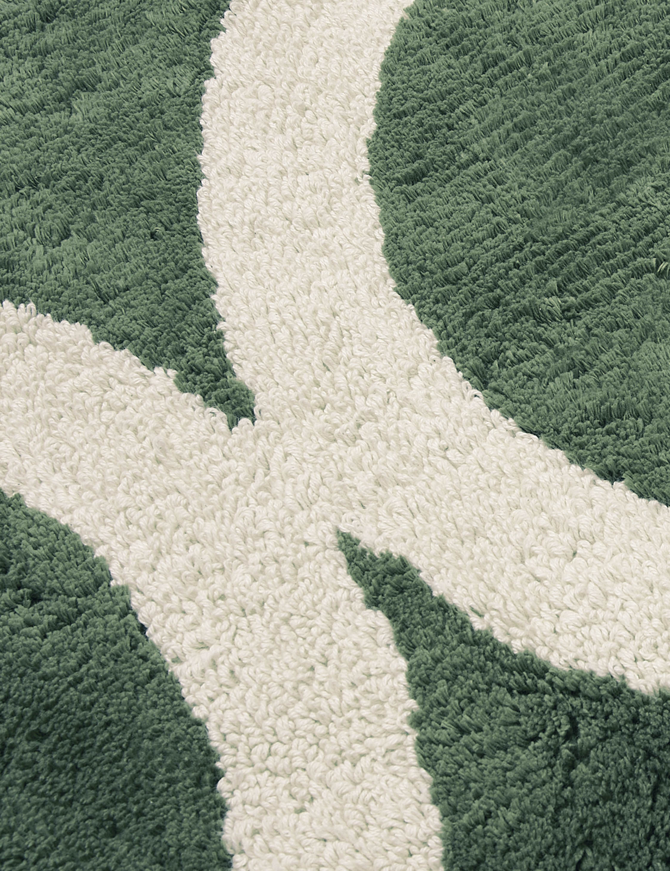 Bela Bath Mat | Plush Tufted Cotton, Fast-Drying
