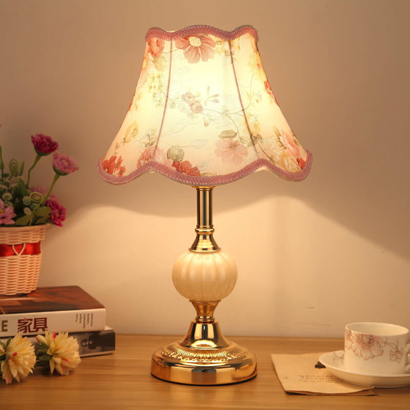 Vintage Nordic Floral Glass Table Lamp with Single Light