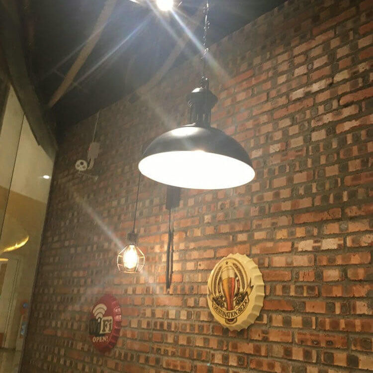 Retro Industrial Iron Wall Sconce Lamp with Single Pulley Light