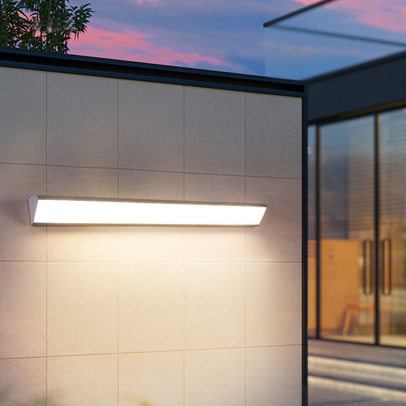 Contemporary Minimalist Waterproof LED Wall Sconce Lamp in Aluminum and Acrylic for Indoor/Outdoor Use
