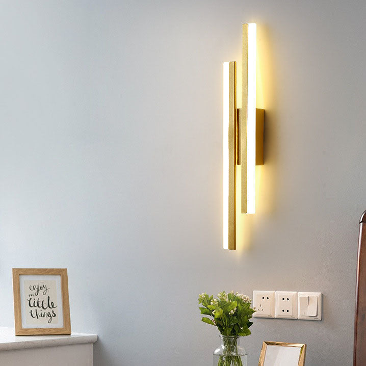 Contemporary Minimalist Iron and Acrylic LED Wall Sconce