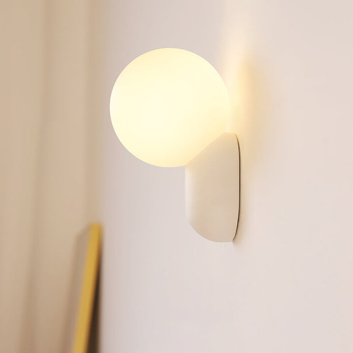 Modern Glass Globe Wall Light | 1-Light
