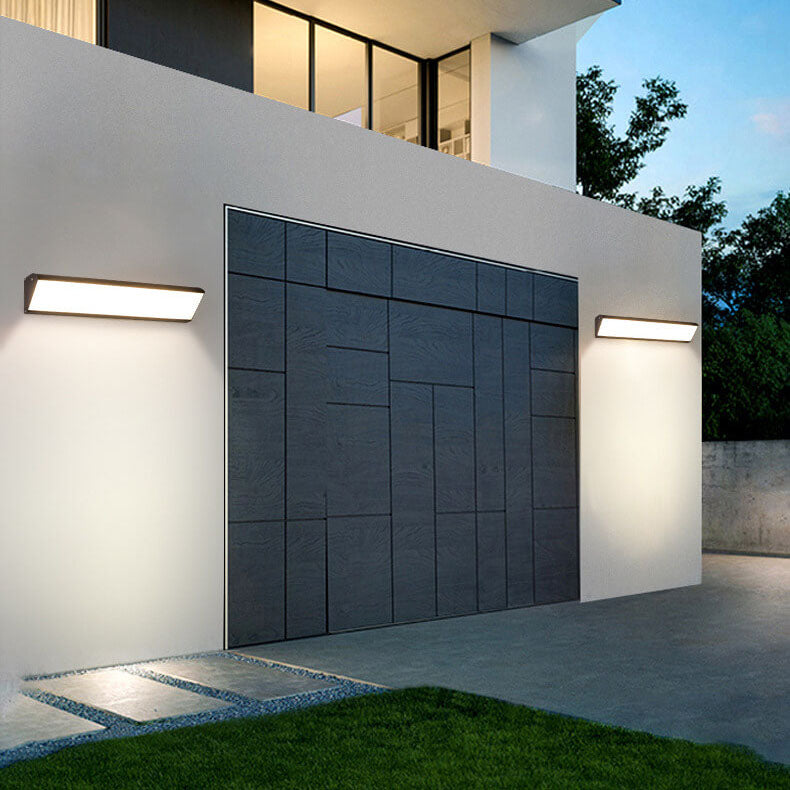 Contemporary Minimalist Waterproof LED Wall Sconce Lamp in Aluminum and Acrylic for Indoor/Outdoor Use