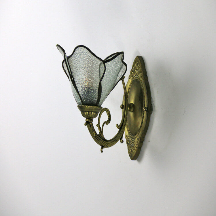 Classic Tiffany Petals Stained Glass Wall Sconce Lamp with Single Light