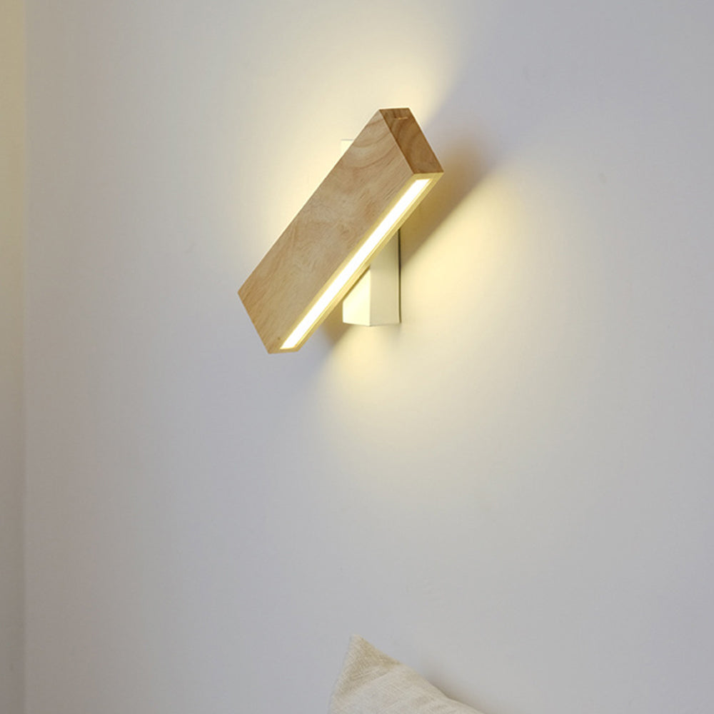 Luma LED Wandlamp | Draaibaar Houten Ontwerp, Warm Licht