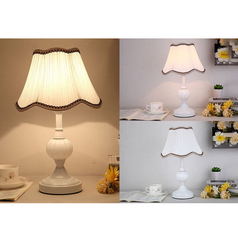 Vintage Nordic Floral Glass Table Lamp with Single Light