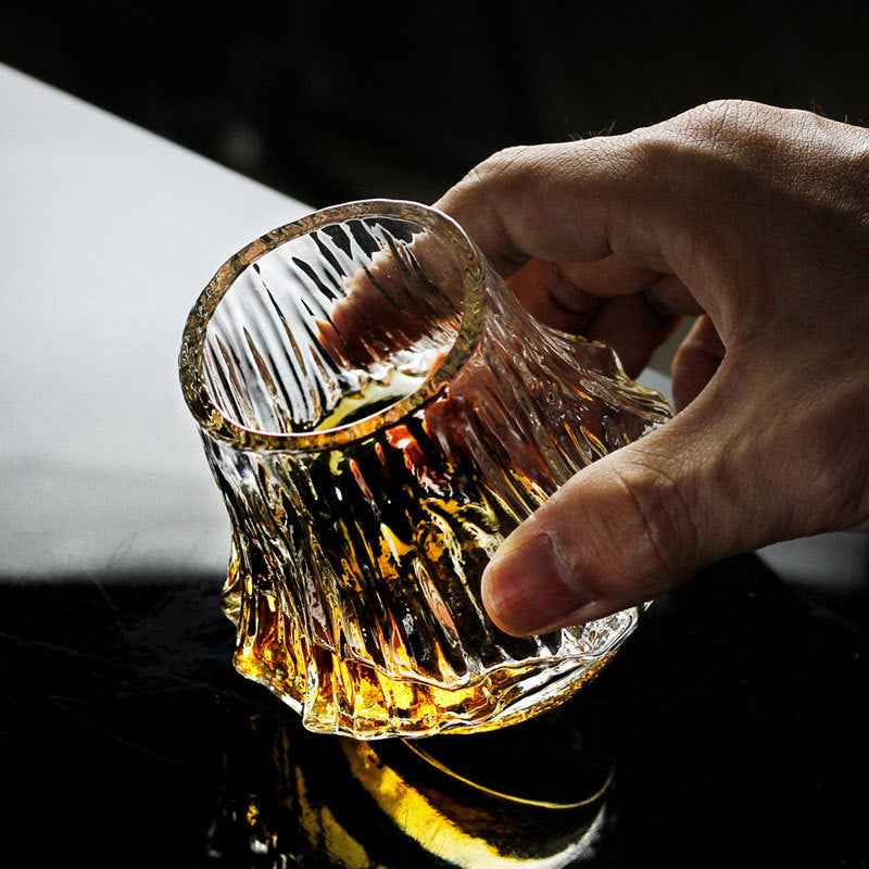 Kumo Whisky Glass | Hittebestendig, Vulkanisch Design in Houten Kist