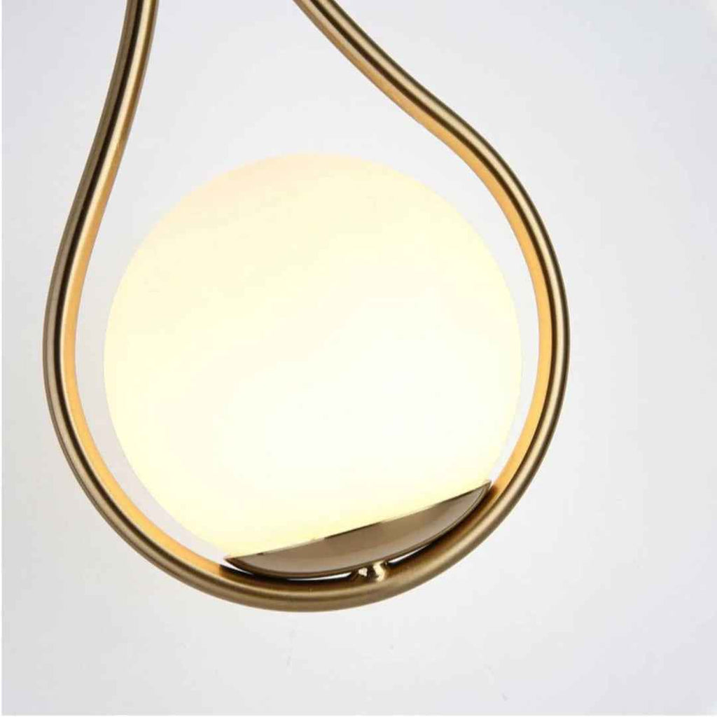 Gemma Wandlamp | Sculpturaal Design met Glazen Orb, Dimbare LED