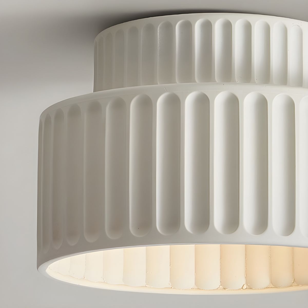 Bela Compacte Plafondlamp | Duurzaam Hars, Retro Ontwerp