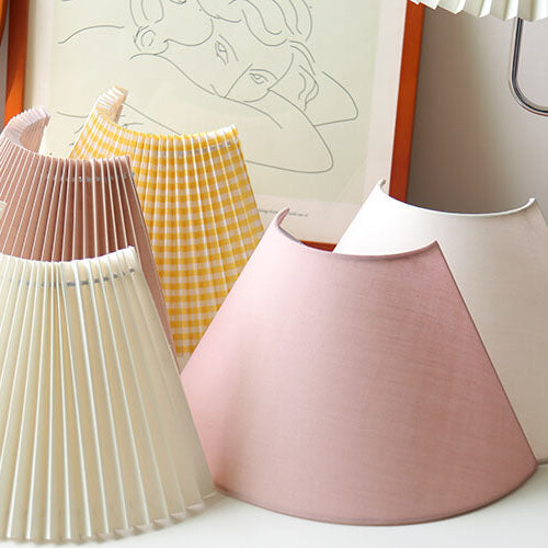 Contemporary Solid Wood Pleated Semi-Circle Wall Sconce Lamp with Single Light