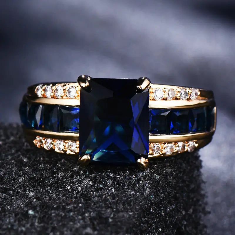 Elegant Cocktail Ring for Women Channel-Set — Gold Blue