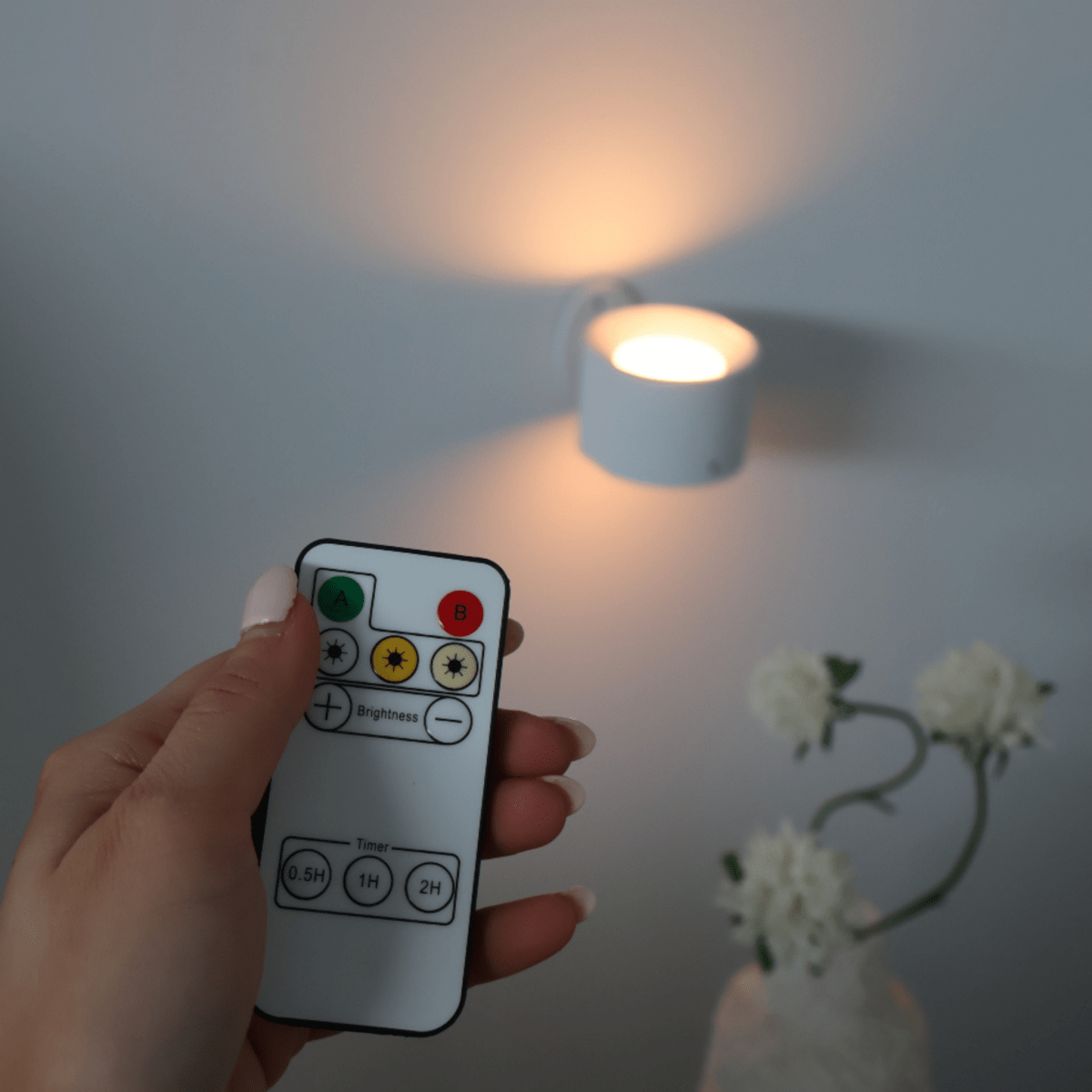 Etravia - Wireless LED Wall Lamp Rechargeable Modern Design