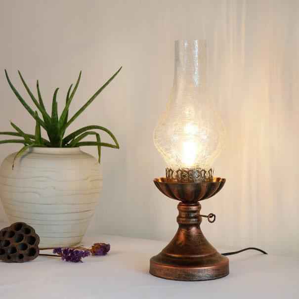 Classic Antique Kerosene Oil Table Lamp - 1-Light Design