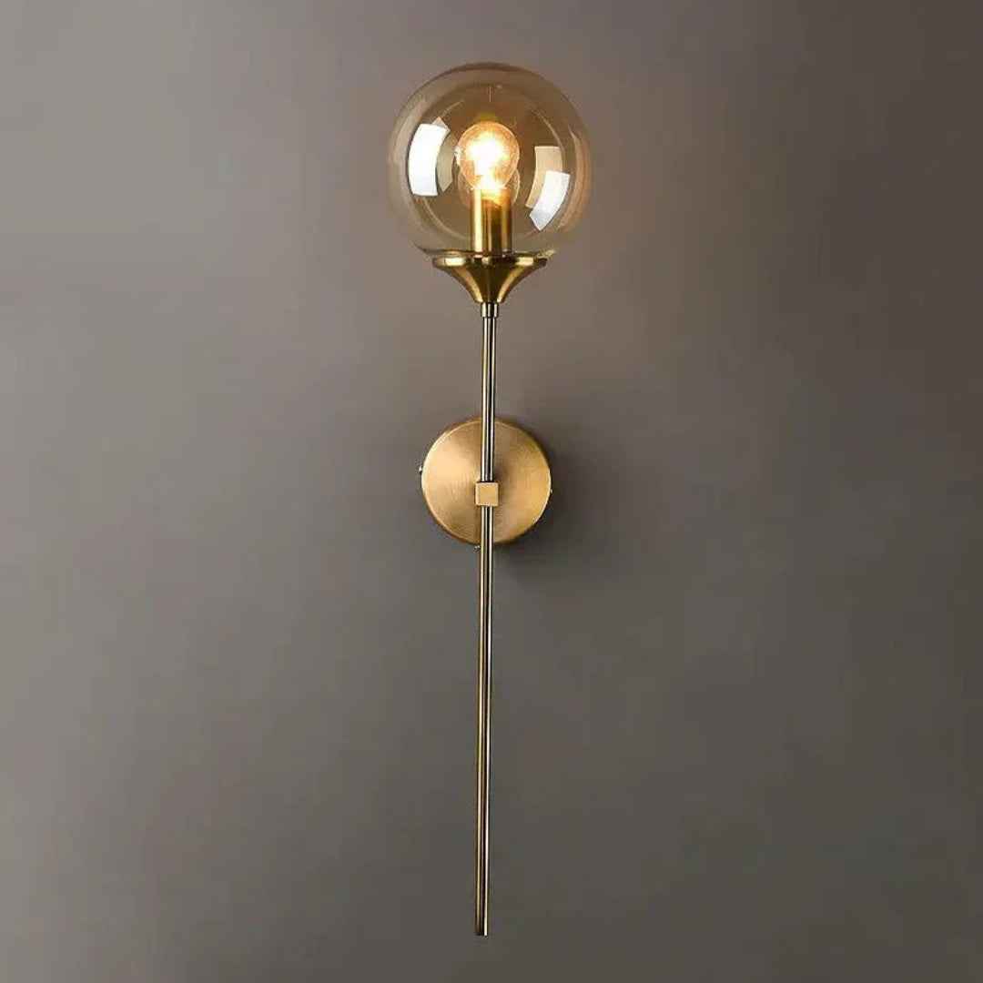 Liora Wandlamp | Gouden Metalen Frame, Glazen Bol