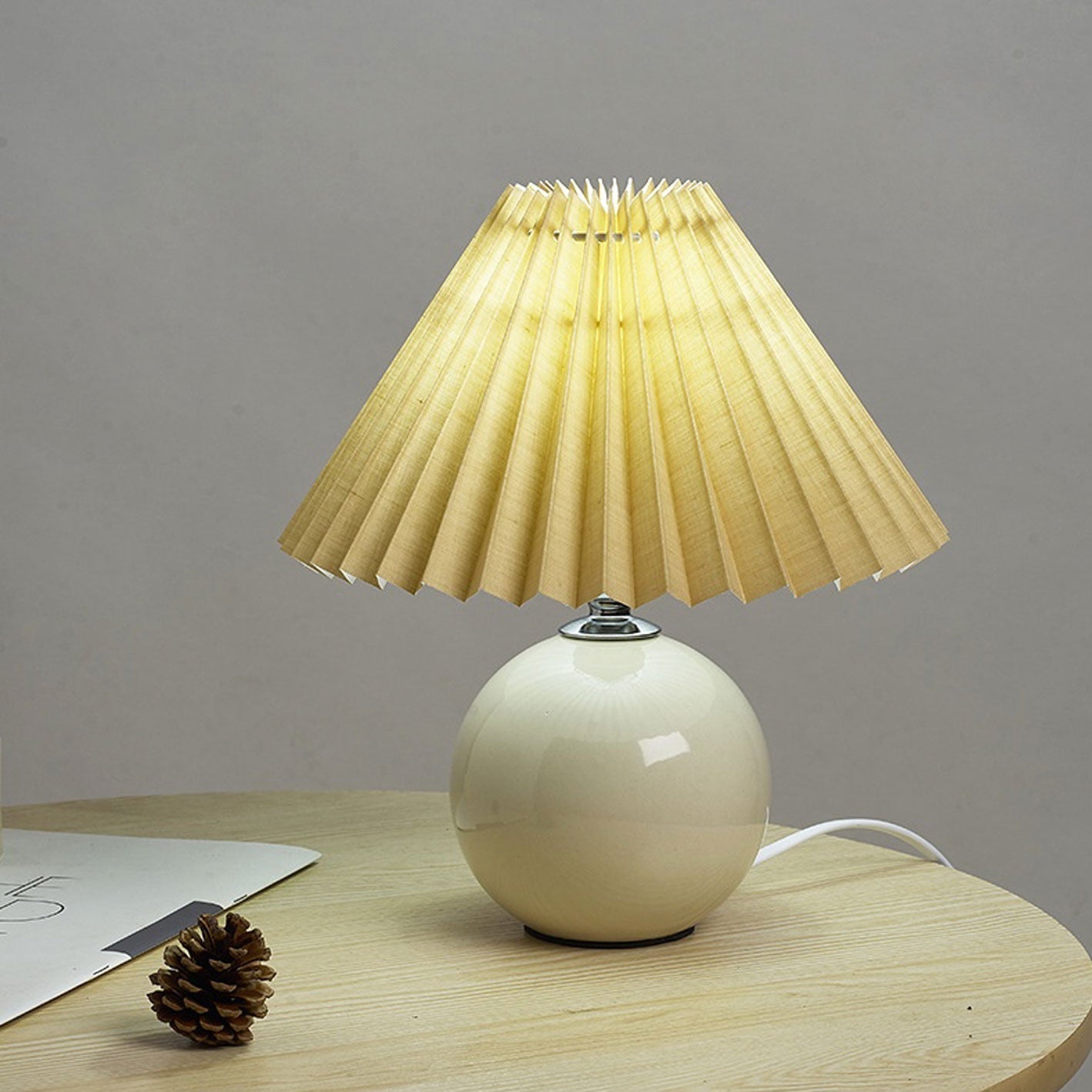 Scandinavian Minimalist Ceramic Pleated Table Lamp with Single Light