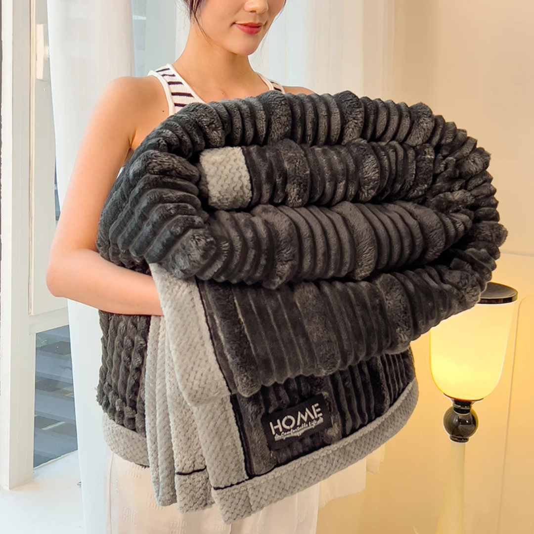 Cuddle – Warm Plush Winter Blanket for Bed & Couch