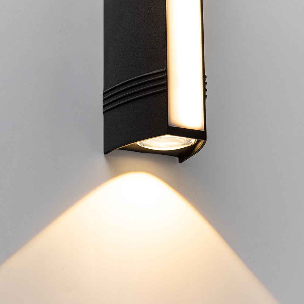 Aequr Outdoor Wall Lamp | Modern Aluminium, IP54 Weatherproof