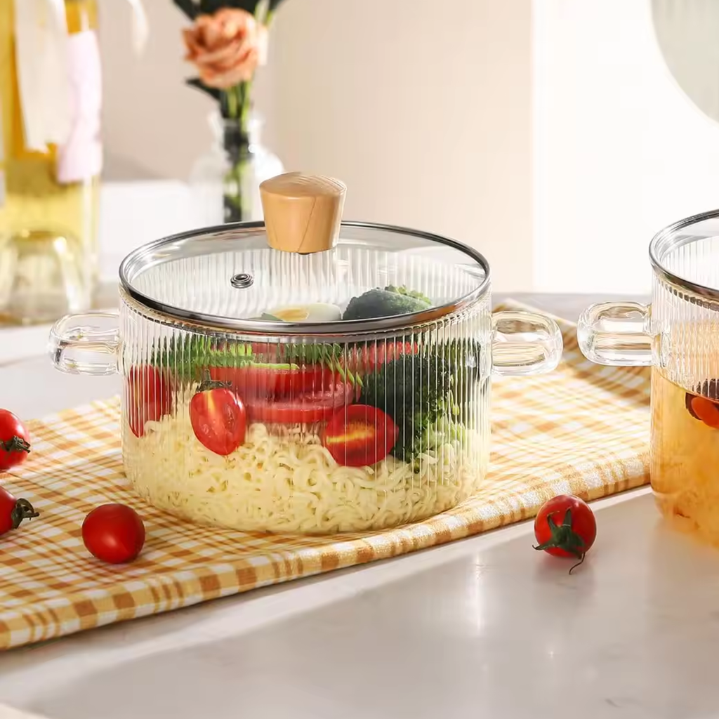 Bela Glass Pot | Borosilicate, Golden Bear Handle, 1.6L