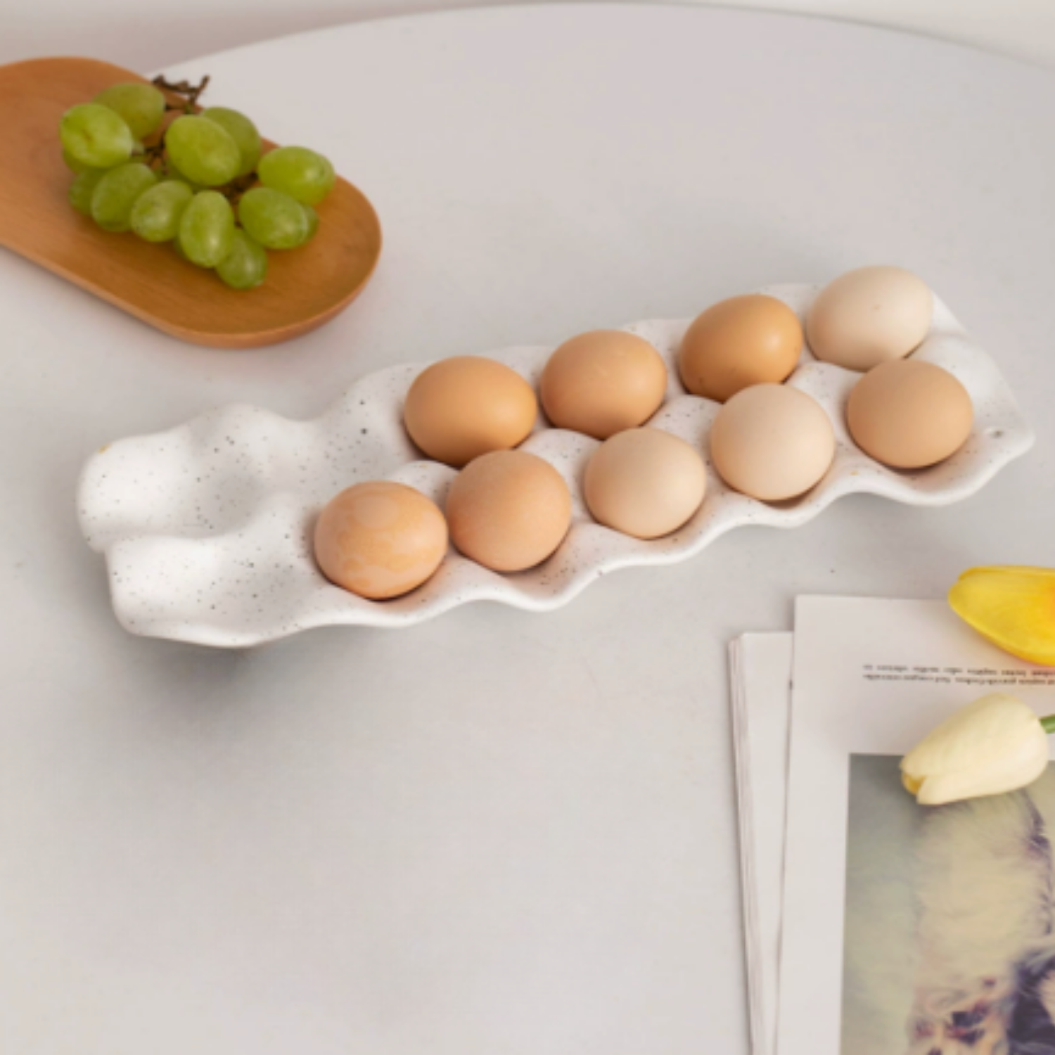 Bento Ceramic Egg Holder | Minimalist Design for 12 Eggs