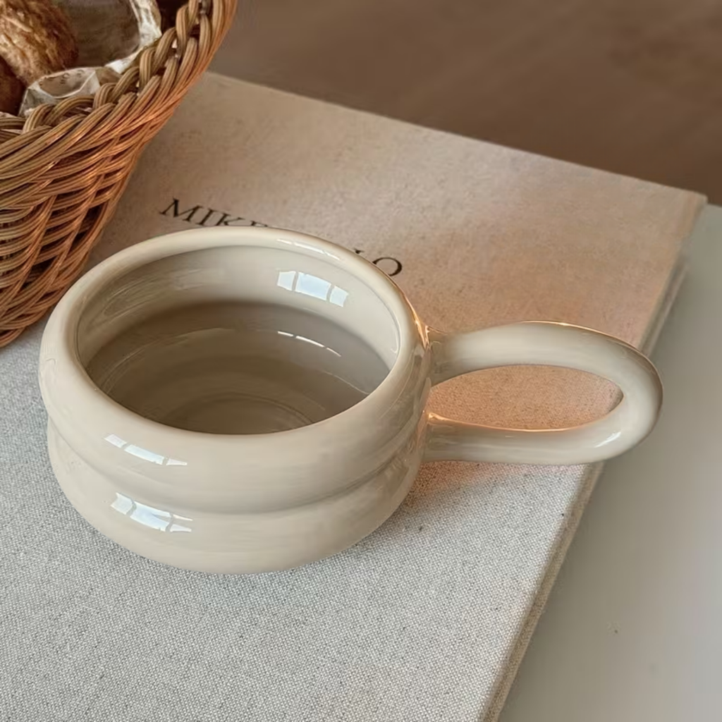 Bela Ceramic Mug | 250 ml, Ergonomic Handle, Nordic Design