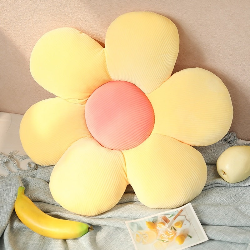 Aureara - Decorative Pillow in Flower Shape as a Decorative Accent