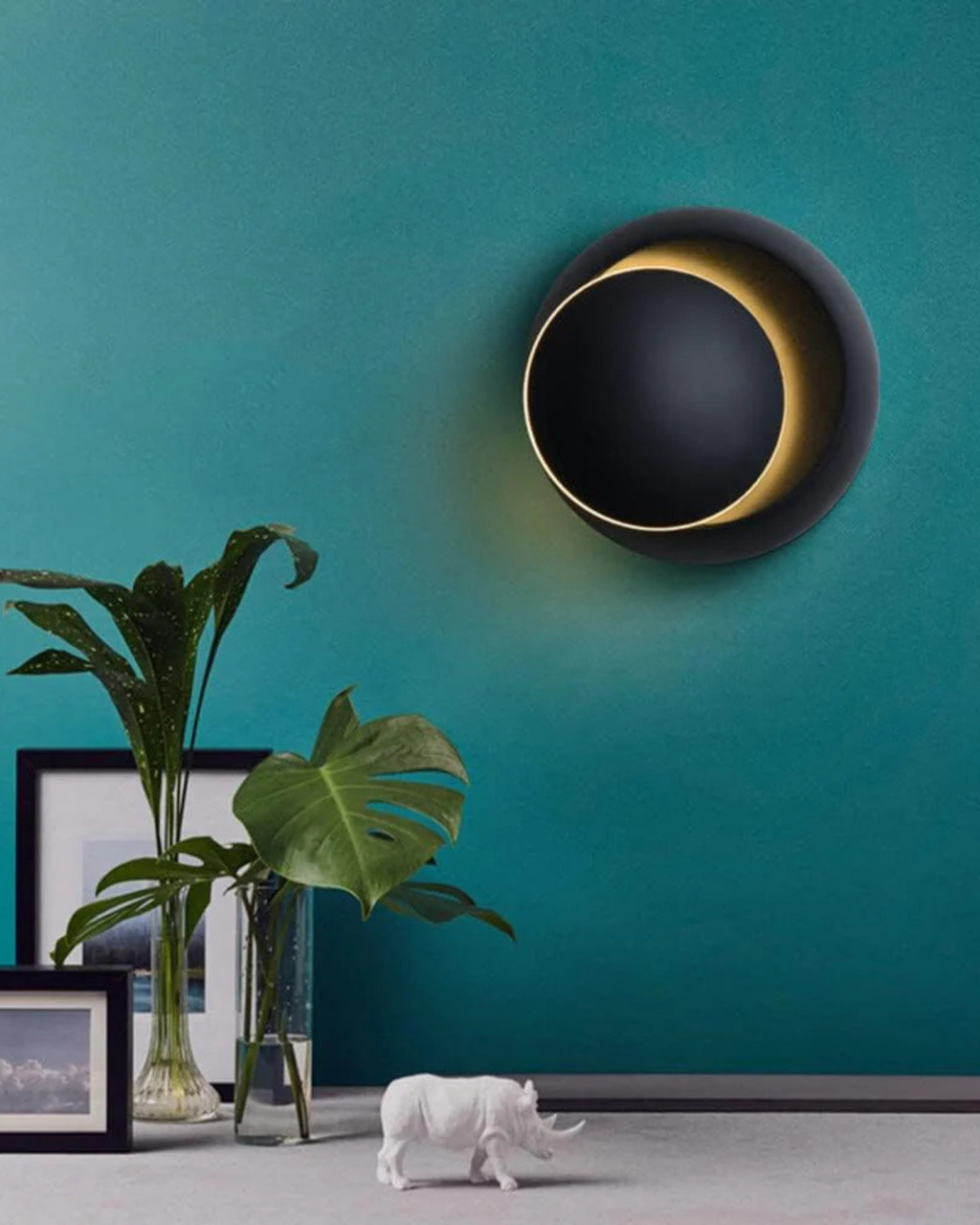 Melthia - Modern Wall Lamp with Halo Light Circle Ambient Lighting