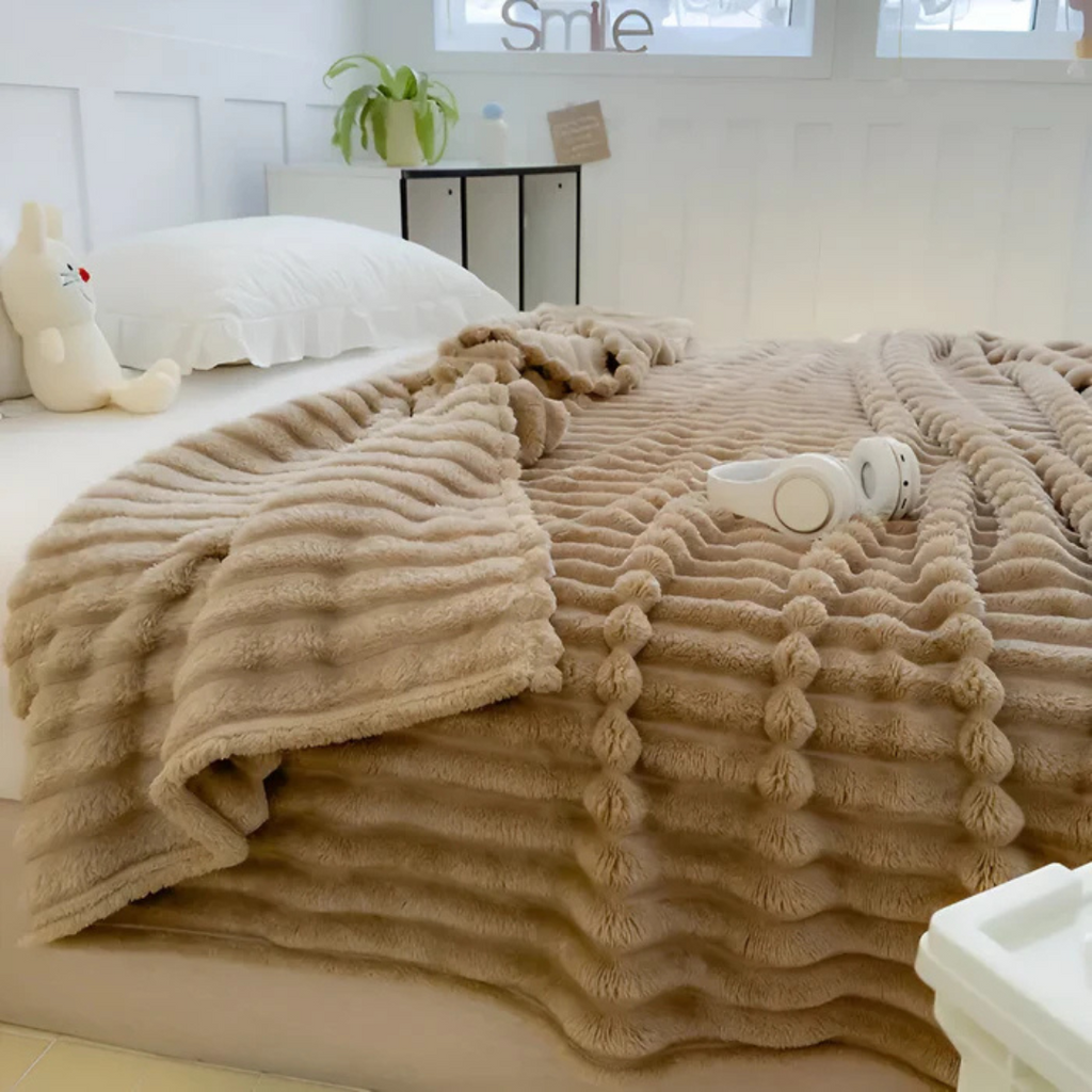 Cera - Luxurious Warm Woolen Checkered Cloth for Winter