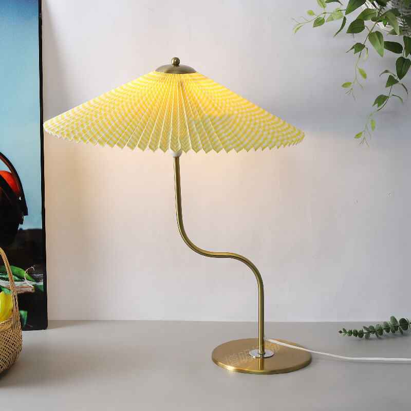 Vintage-Inspired Pleated Umbrella 1-Light Decorative Table Lamp