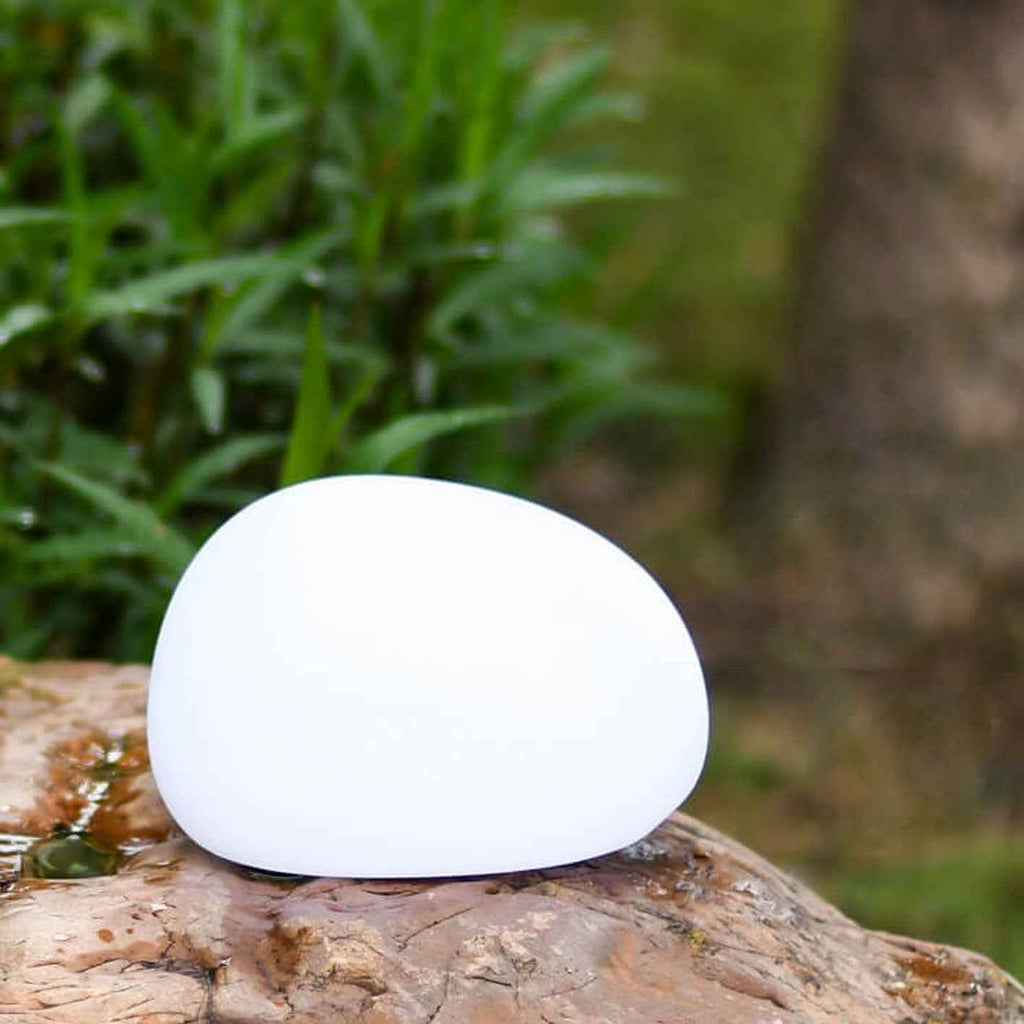 Waterproof Solar-Powered PE Spherical LED Outdoor Lawn Light