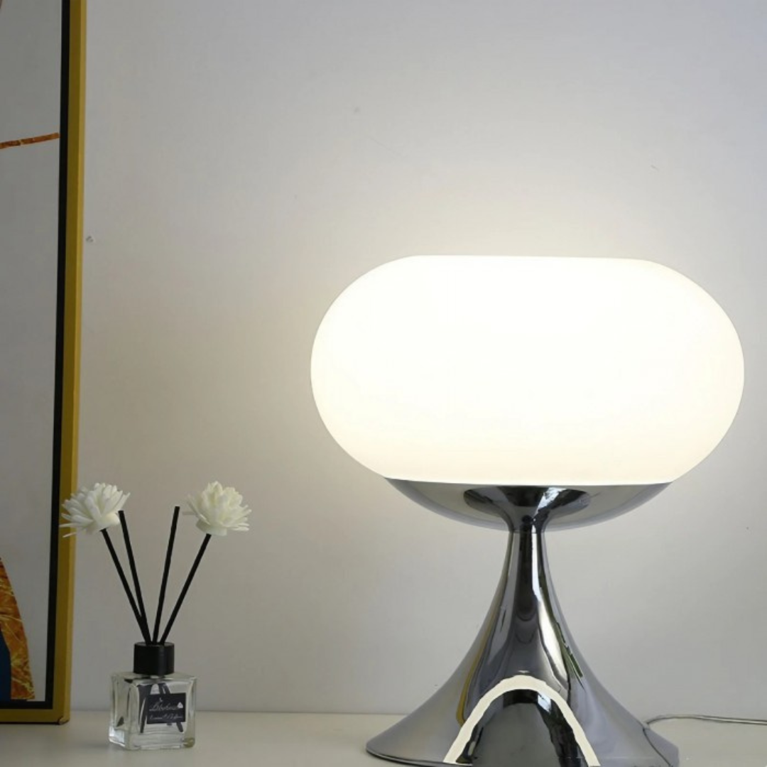 Louna - Old-fashioned LED Table Lamp