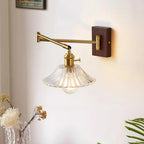 Celevon – Crescent Wall Lamp