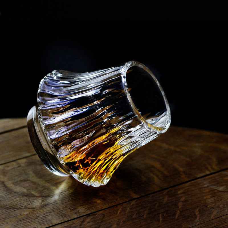 Kumo Whisky Glass | Hittebestendig, Vulkanisch Design in Houten Kist
