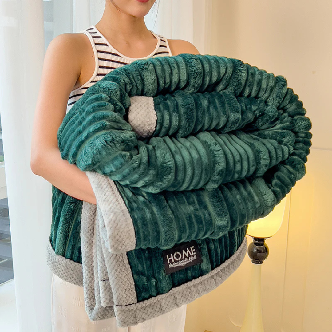 Cuddle – Warm Plush Winter Blanket for Bed & Couch