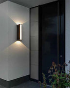 Aequr Outdoor Wall Lamp | Modern Aluminium, IP54 Weatherproof