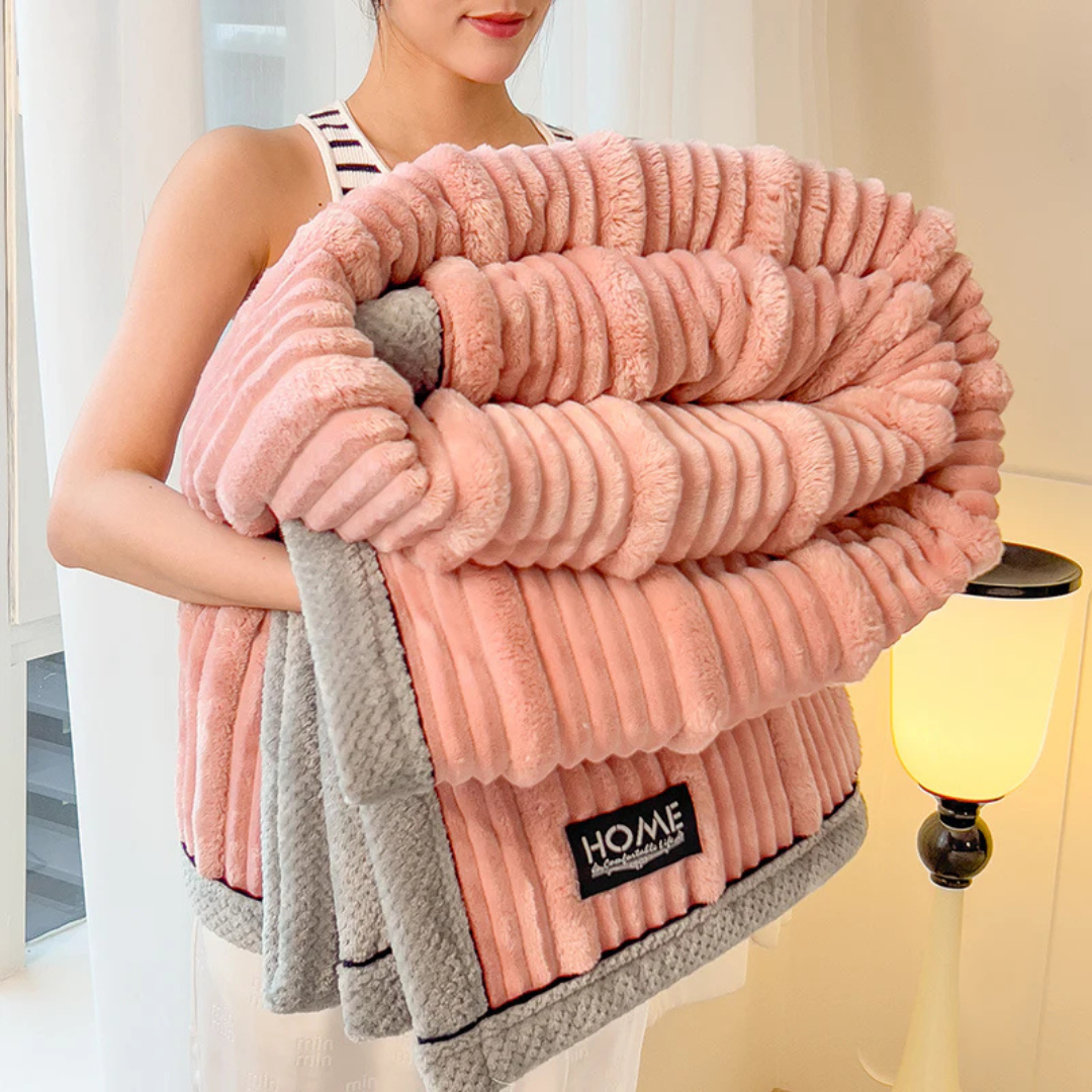 Cuddle – Warm Plush Winter Blanket for Bed & Couch