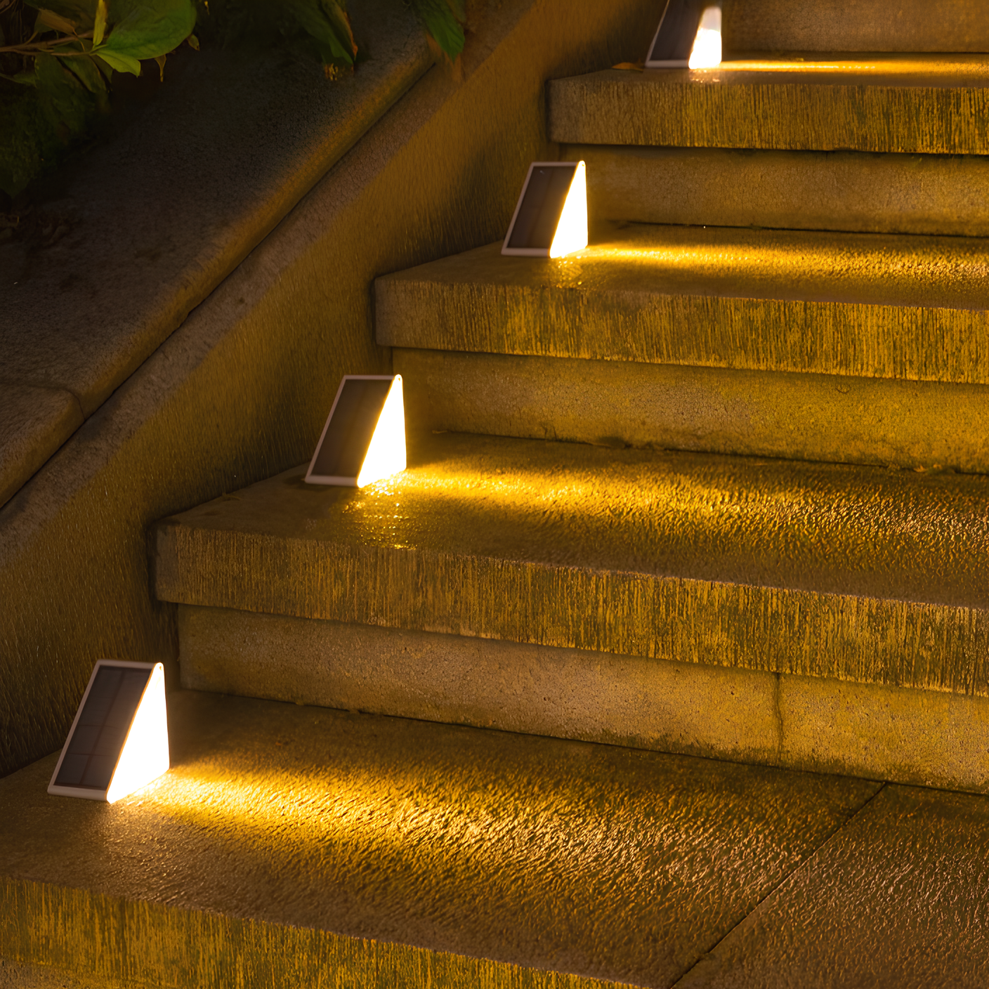 Solvina – Solar LED Trap Lamps for Garden