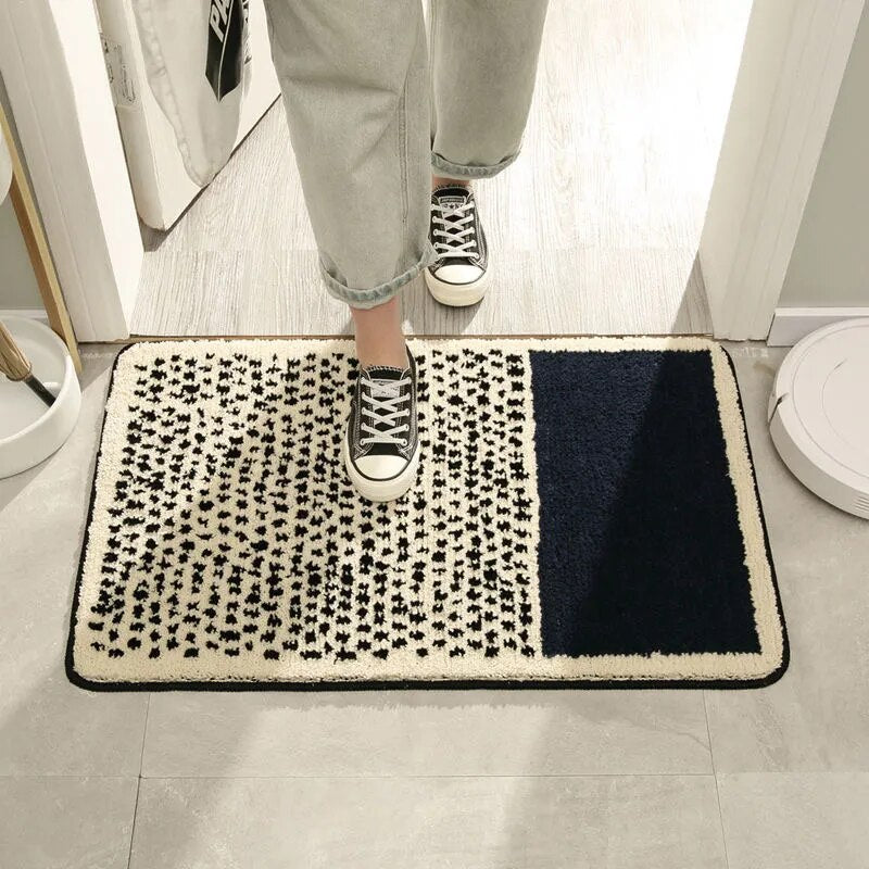 NordicFlow – Luxurious Handmade Bath Mat with Abstract Pattern for Elegant Bathrooms
