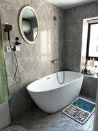 NordicFlow – Luxurious Handmade Bath Mat with Abstract Pattern for Elegant Bathrooms