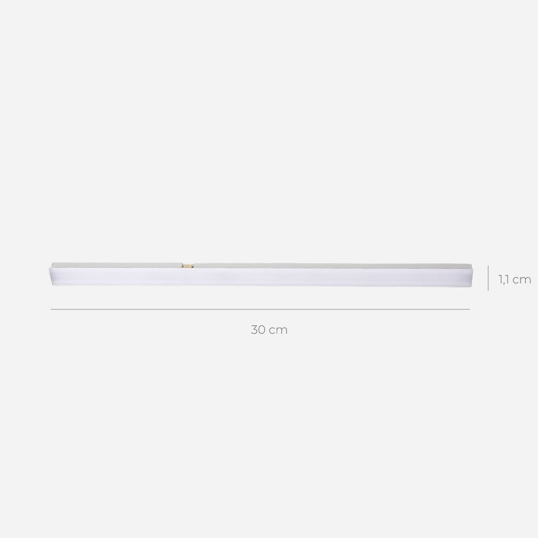 Xeno LED Wall Light | Adjustable Flaps, Warm White Light