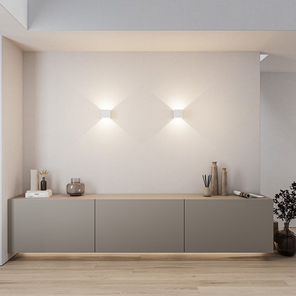 Xeno LED Wall Light | Adjustable Flaps, Warm White Light
