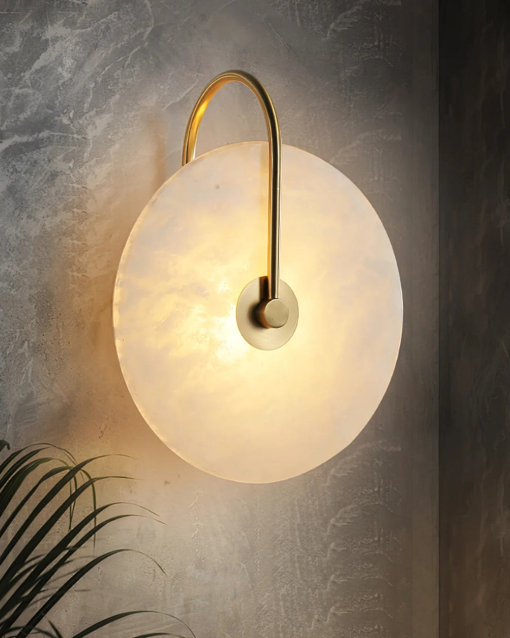 AlbaCiré: Modern LED Wall Light Made of Alabaster in Circular Design – for Bedroom & Living Area