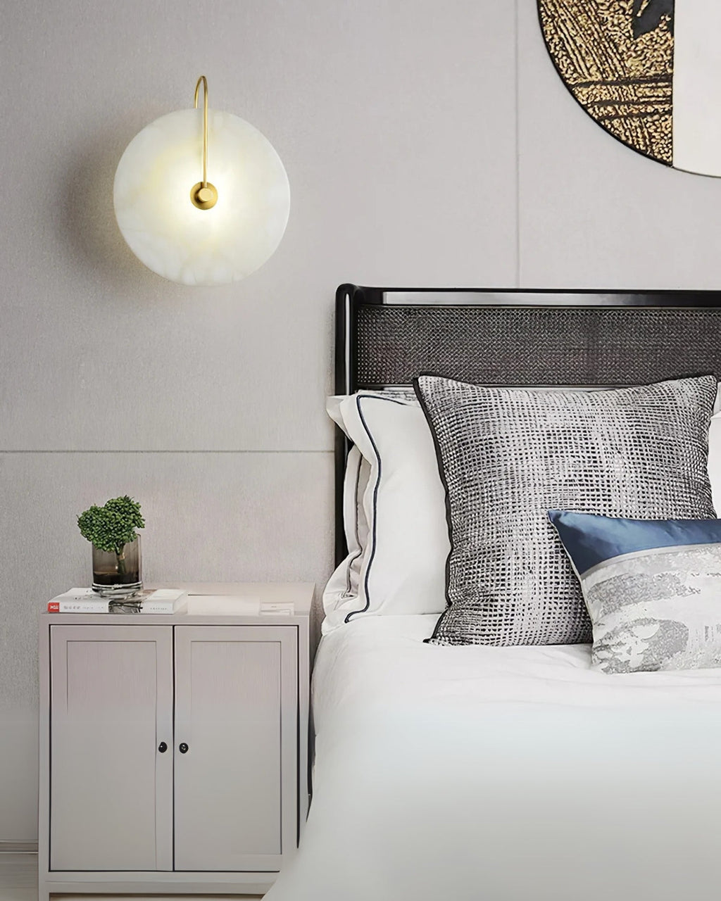 AlbaCiré: Modern LED Wall Light Made of Alabaster in Circular Design – for Bedroom & Living Area