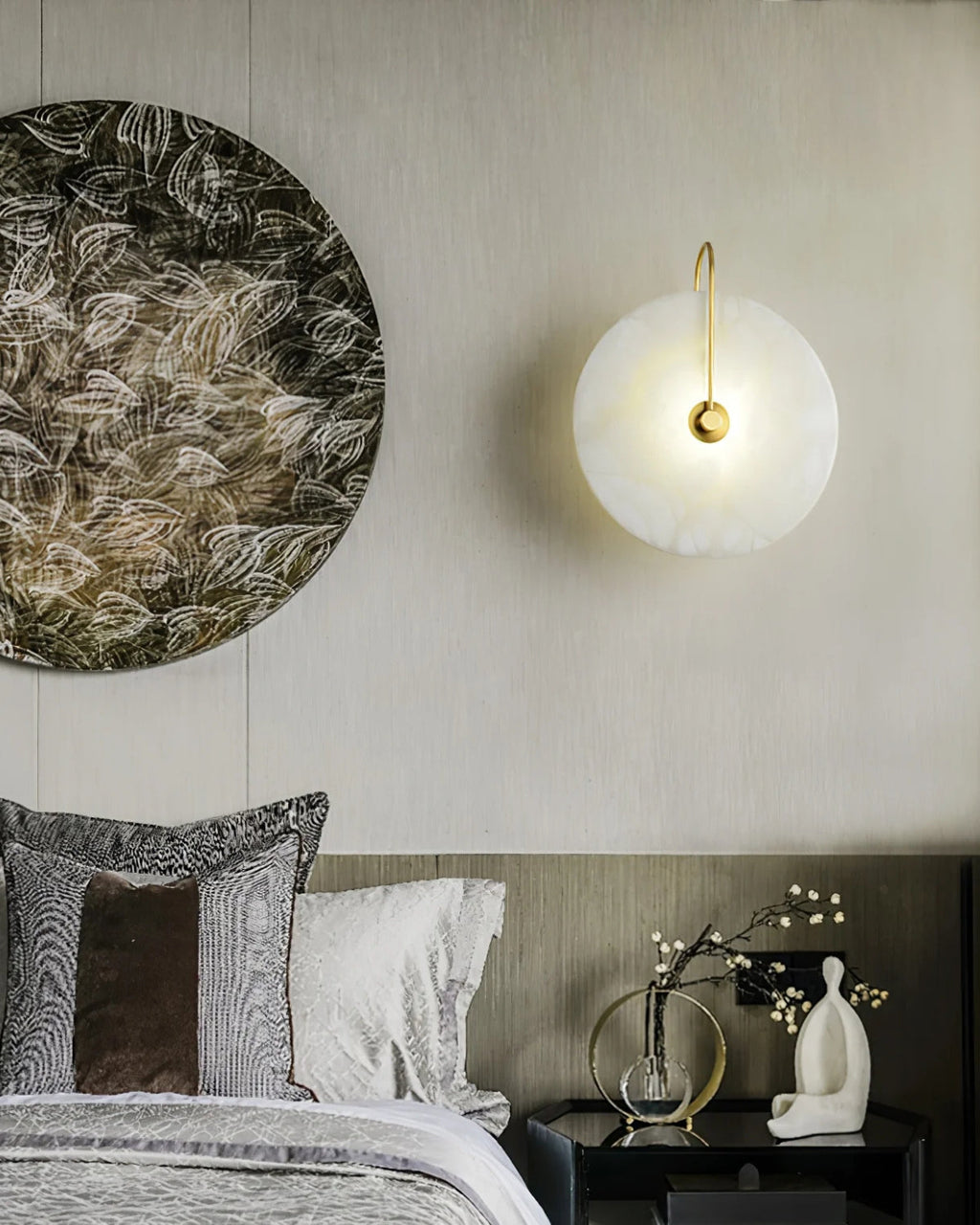 AlbaCiré: Modern LED Wall Light Made of Alabaster in Circular Design – for Bedroom & Living Area