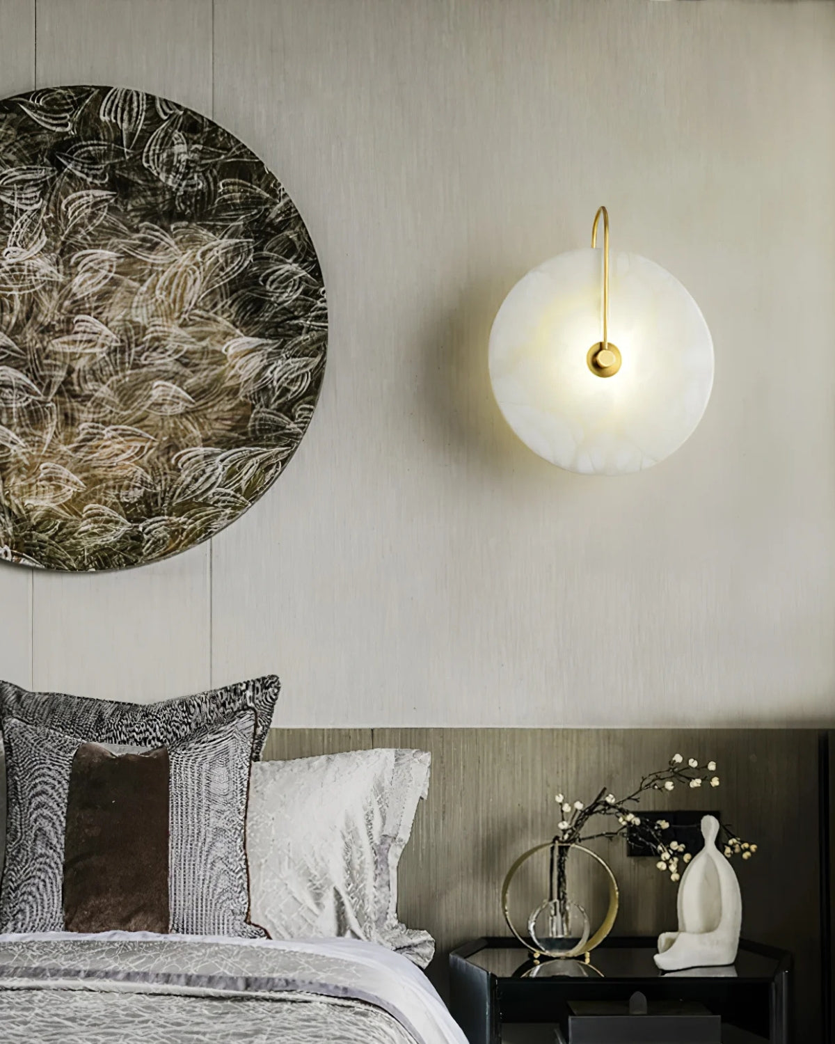 AlbaCiré: Modern LED Wall Light Made of Alabaster in Circular Design – for Bedroom & Living Area