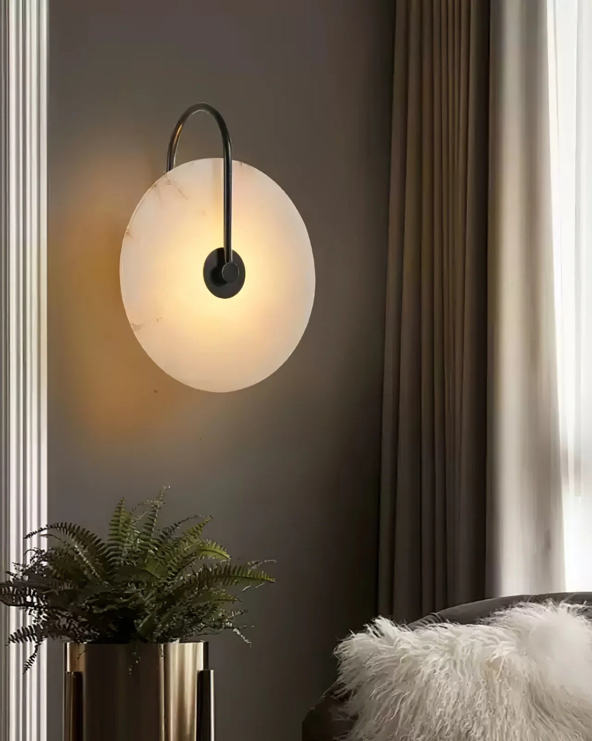 AlbaCiré: Modern LED Wall Light Made of Alabaster in Circular Design – for Bedroom & Living Area