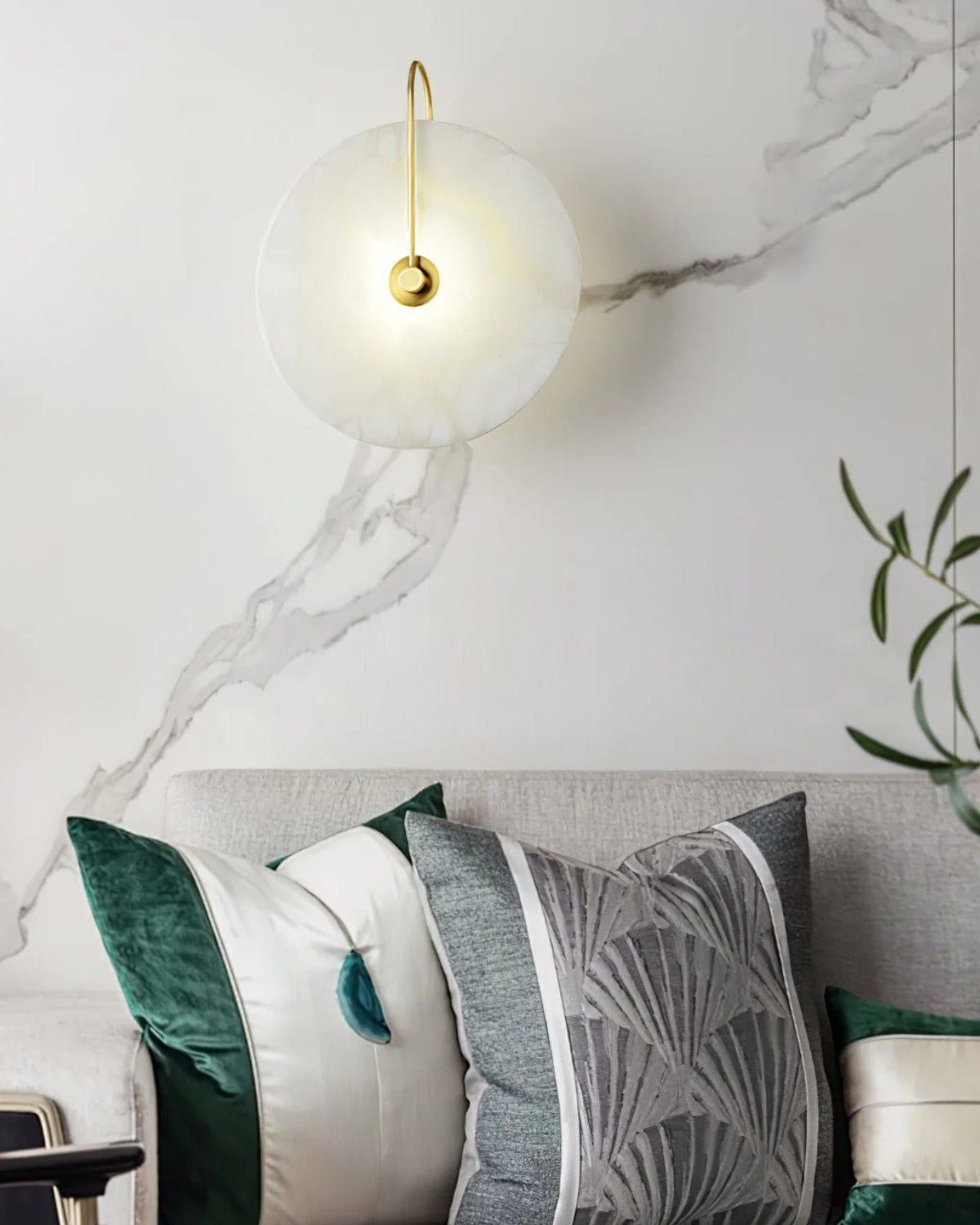 AlbaCiré: Modern LED Wall Light Made of Alabaster in Circular Design – for Bedroom & Living Area