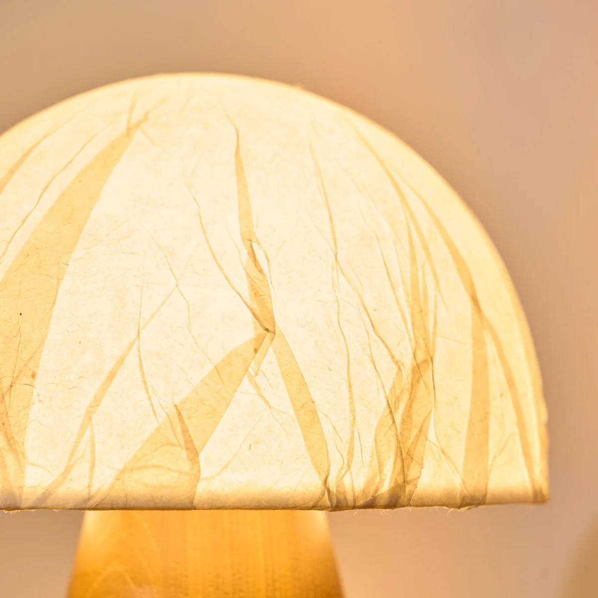 Mycera – Mushroom-shaped Table Lamp with Natural Appearance