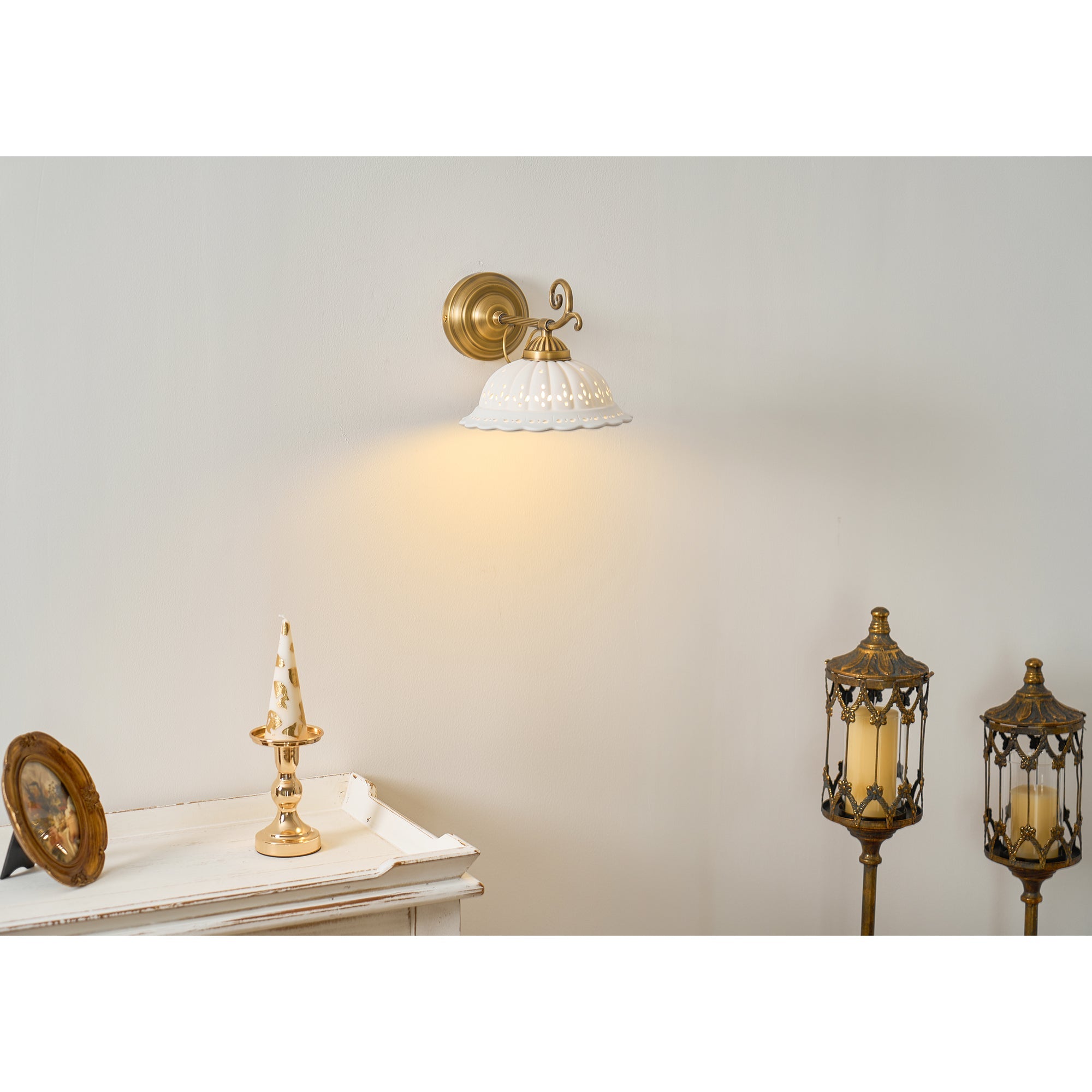 Anita Vintage Ceramic Wall Sconce with Brass Arm