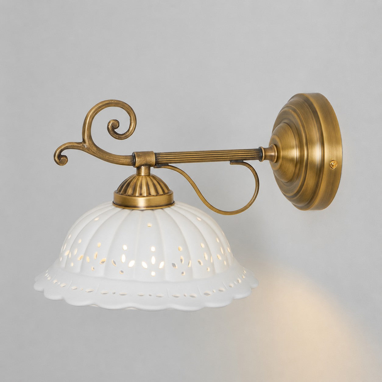 Anita Vintage Ceramic Wall Sconce with Brass Arm